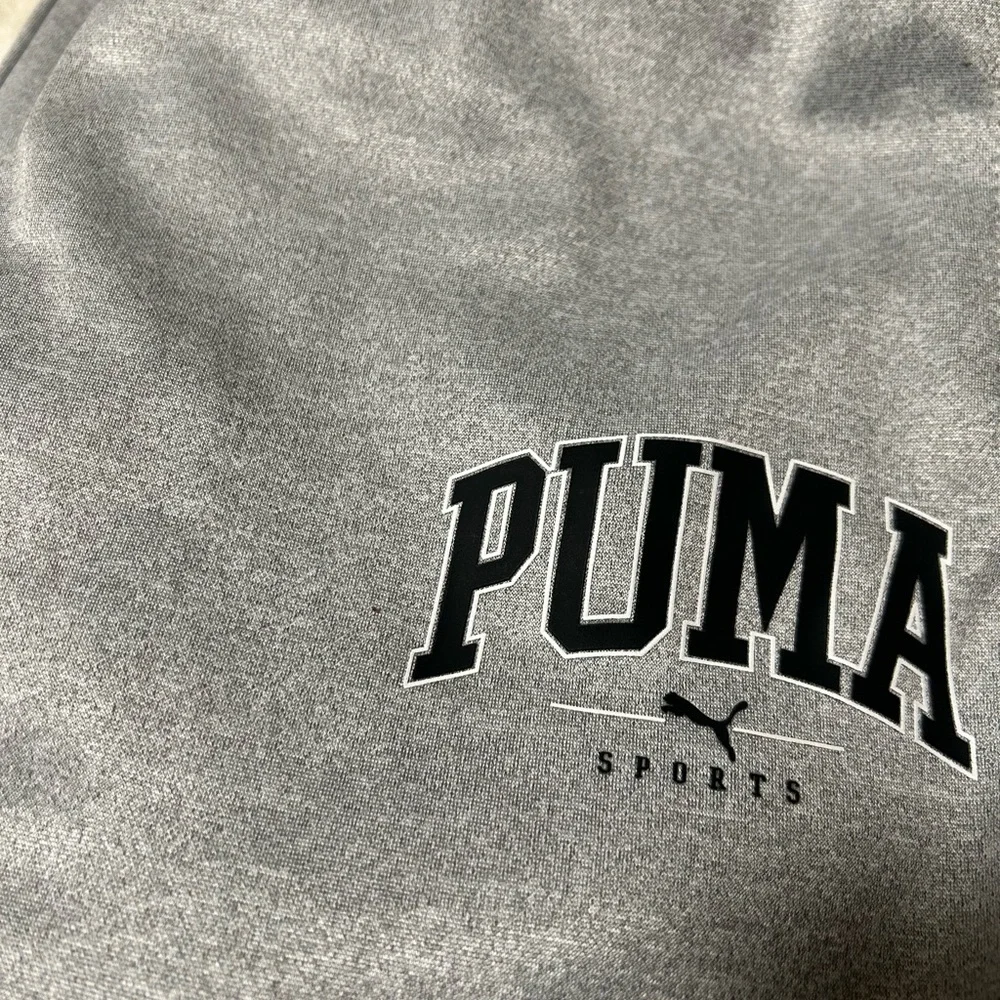 PUMA Youth Joggers Boys Medium 10/12 Heather Grey Athletic Sweatpants NWT